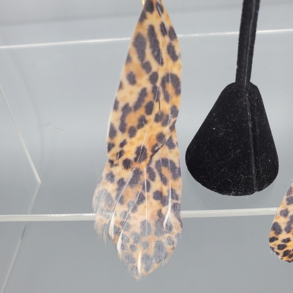 Leopard Cheetah Feather Dangle Earrings - Picture 2 of 8